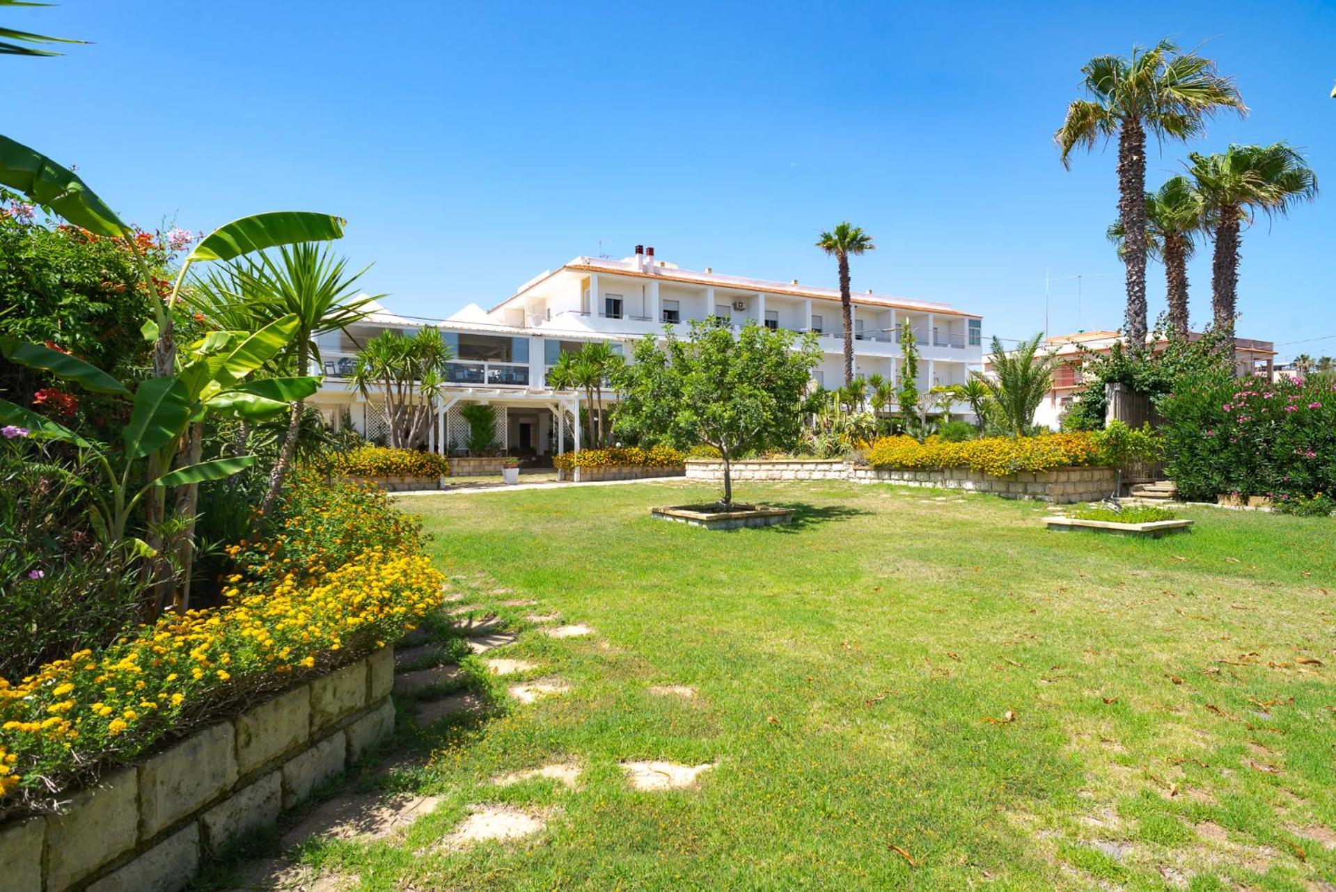 Jonio Hotel 3*
