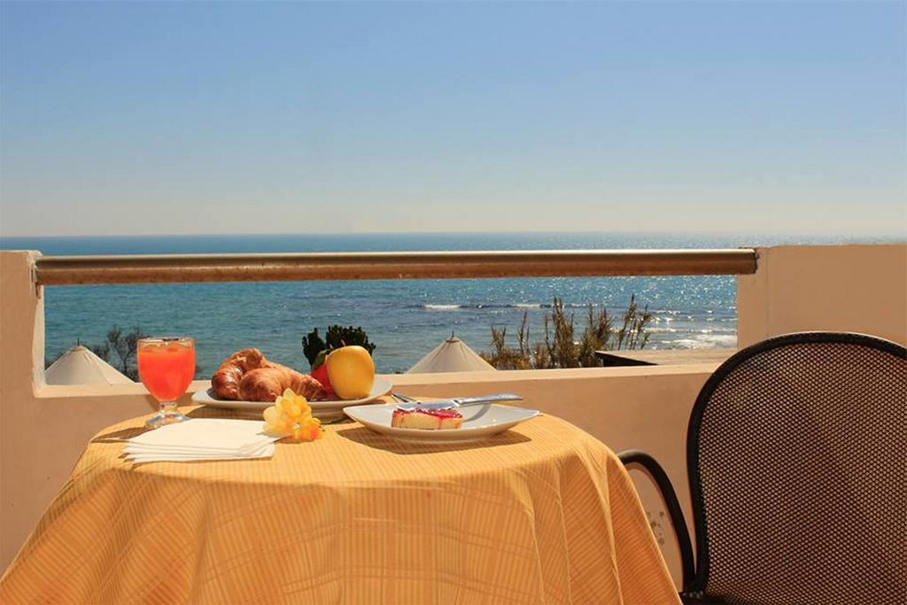 Jonio Hotel 3*
